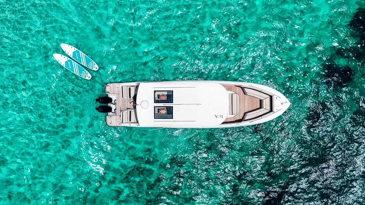 Аренда катера Luxury Cruiser 42 Ocean Pearl на Пхукете - вид сверху